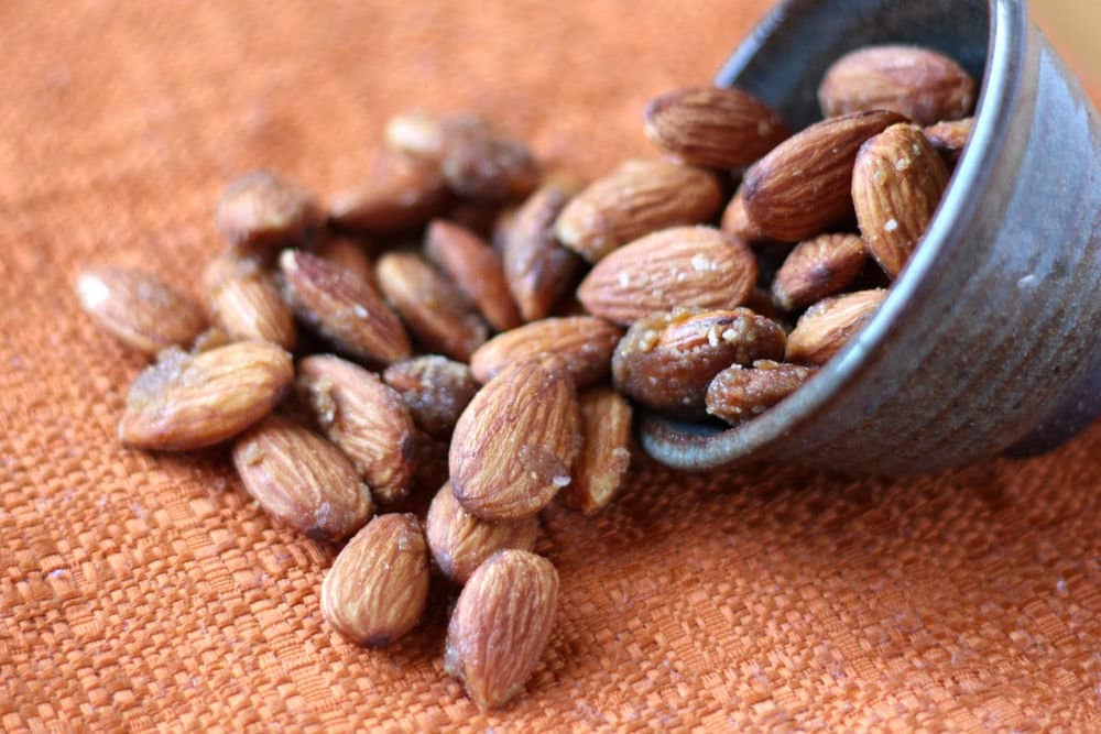 Жареный миндаль