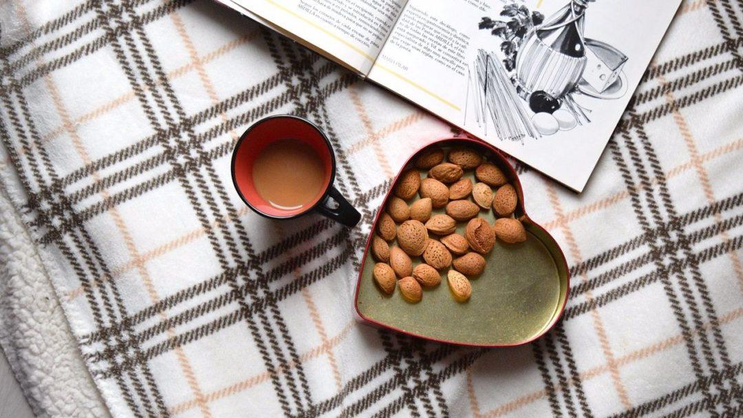 Орех миндаля и его полезные свойства